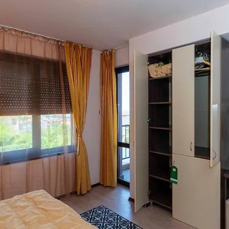 Pensión Vista виста 4*